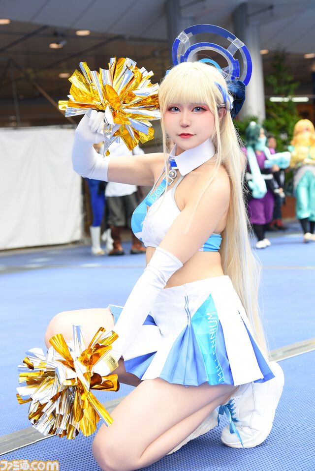 【コスプレ】『ガンダム ジークアクス』人間サイズの“赤いガンダム”やシャリア・ブル、『逆転裁判』ヒロイン、バニー衣装の『ダンガンロンパ』江ノ島盾子らも参戦！ 初開催の“コスサミパーティー”を沸かせたコスプレイヤーたち
