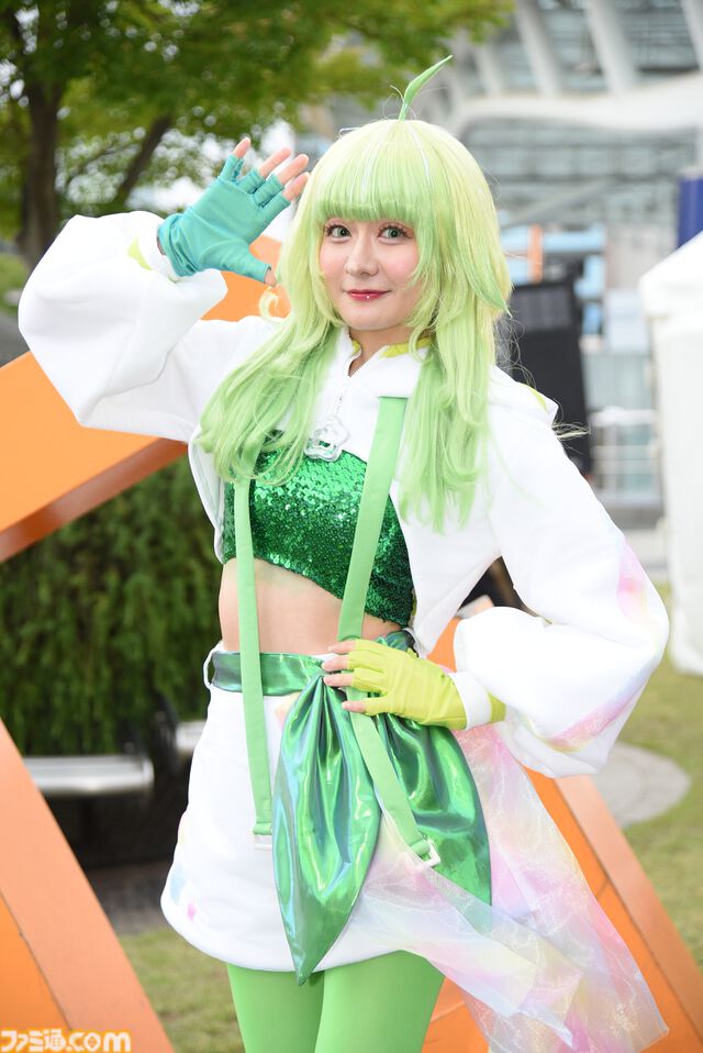 【コスプレ】『ガンダム ジークアクス』人間サイズの“赤いガンダム”やシャリア・ブル、『逆転裁判』ヒロイン、バニー衣装の『ダンガンロンパ』江ノ島盾子らも参戦！ 初開催の“コスサミパーティー”を沸かせたコスプレイヤーたち