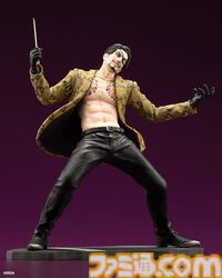 『龍が如く』真島吾朗の1/6スケールフィギュアが登場。大迫力の狂気溢れる戦闘シーンを再現。セガストア特典として東城会本部の布ポスターが付属する
