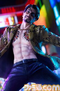 『龍が如く』真島吾朗の1/6スケールフィギュアが登場。大迫力の狂気溢れる戦闘シーンを再現。セガストア特典として東城会本部の布ポスターが付属する