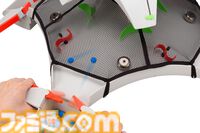 “アメリカンバトルドーム ver.ホワイト”超エキサイティングな3Dアクションゲームの新バージョンが10月発売。カラーボールが増量されたプレミアムバンダイ限定版も登場