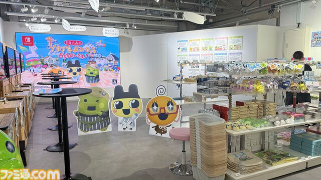 『たまごっちのプチプチおみせっち』のリアルイベントが7/31まで原宿で開催中。最新作『おまちど～さま！』の試遊や限定グッズ販売、キャラクターグリーティングを実施