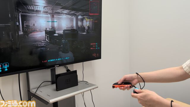 Switch2版『サイバーパンク2077』をマウスモードでプレイしたらエイムが快適すぎた。ジェスチャーで回復やリロードを行うモーション操作も直感的に動かせて便利