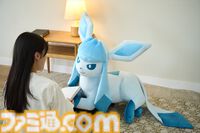 【ポケモン】ニンフィア・リーフィア・グレイシアの等身大ぬいぐるみが本日（6/20）から受注開始。寝そべってリラックスした姿がかわいい