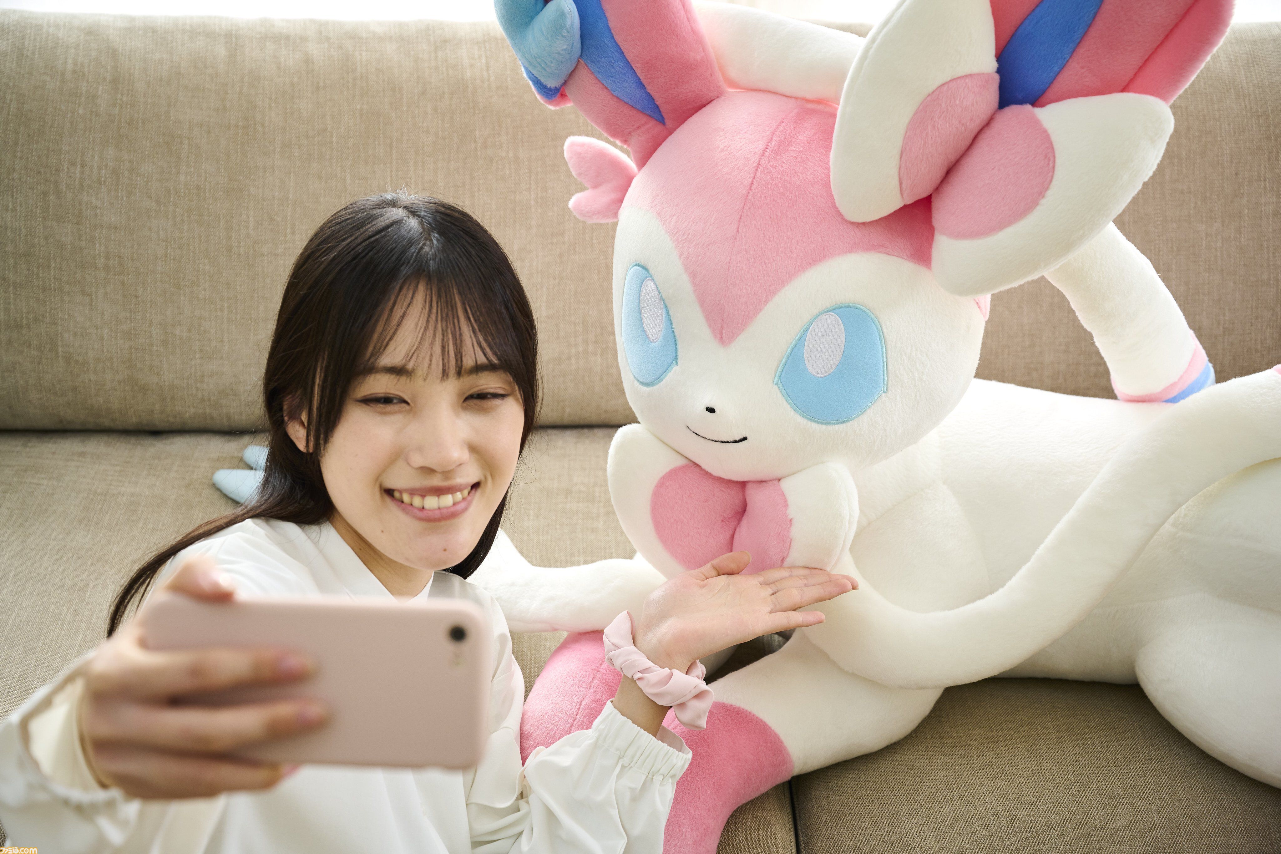 ニンフィア　等身大ぬいぐるみ ポケモン 受注】ぬいぐるみ 等身大ニンフィア 寝そべり ｜【公式