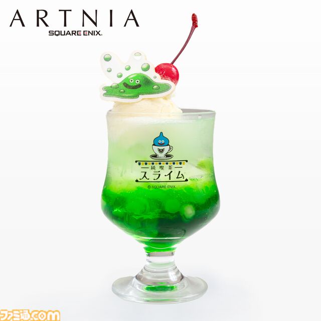 『ドラクエ』食べるコマンドを選びたくなる“はぐレモンのオムライス”などの新メニューが“純喫茶スライム”に追加。喫茶グラスやコースターなども登場