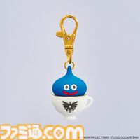 『ドラクエ』食べるコマンドを選びたくなる“はぐレモンのオムライス”などの新メニューが“純喫茶スライム”に追加。喫茶グラスやコースターなども登場