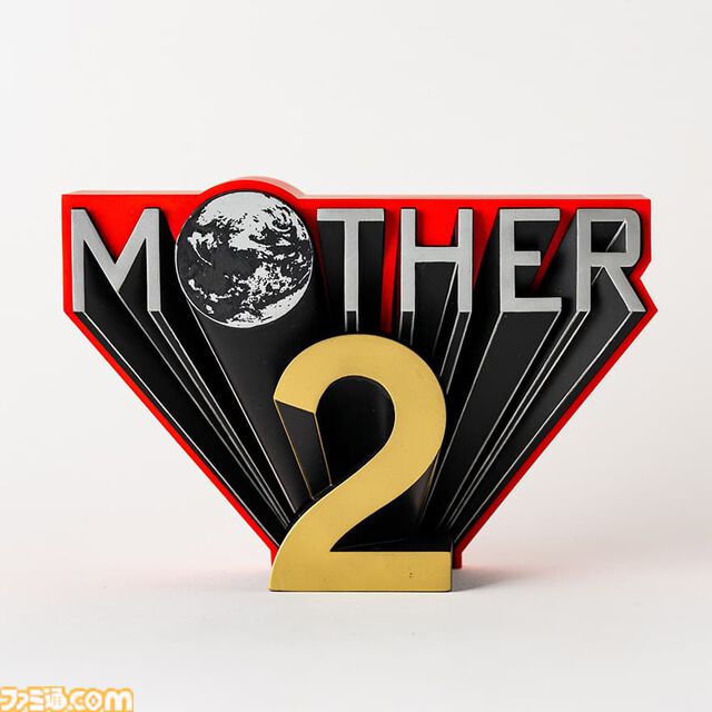 『MOTHER2』どせいさんのパタパタ時計が登場。ビッグなタイトルロゴフィギュアとともに7月17日よりオンライン先行販売が開始