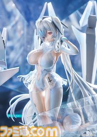 『NIKKE』シンデレラの1/7スケールフィギュアが2026年8月に発売。儚げな表情と美しい立ち姿、大胆な衣装、専用武器を再現。エビテン限定特典はディスプレイクロス