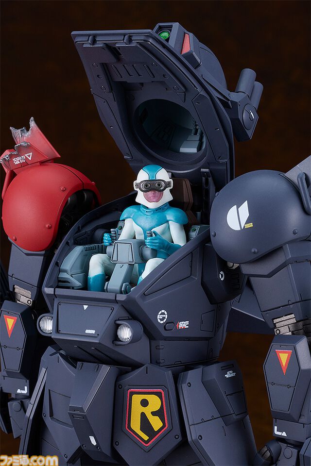 『装甲騎兵ボトムズ』ブラッドサッカーのプラモデルが登場。コックピットも再現され、付属のイプシロンのフィギュアと合わせて飾れる
