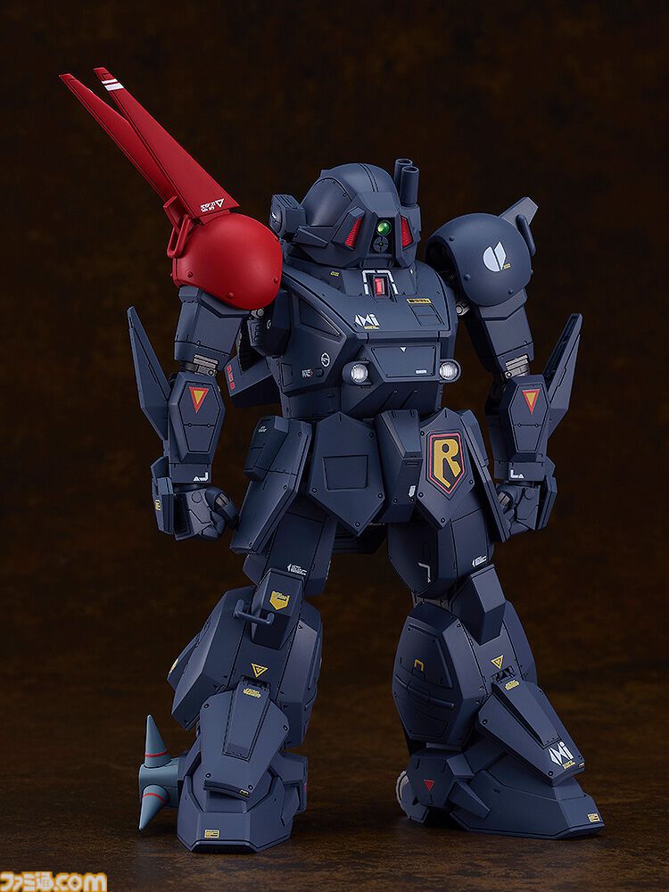 『装甲騎兵ボトムズ』ブラッドサッカーのプラモデルが登場。コックピットも再現され、付属のイプシロンのフィギュアと合わせて飾れる