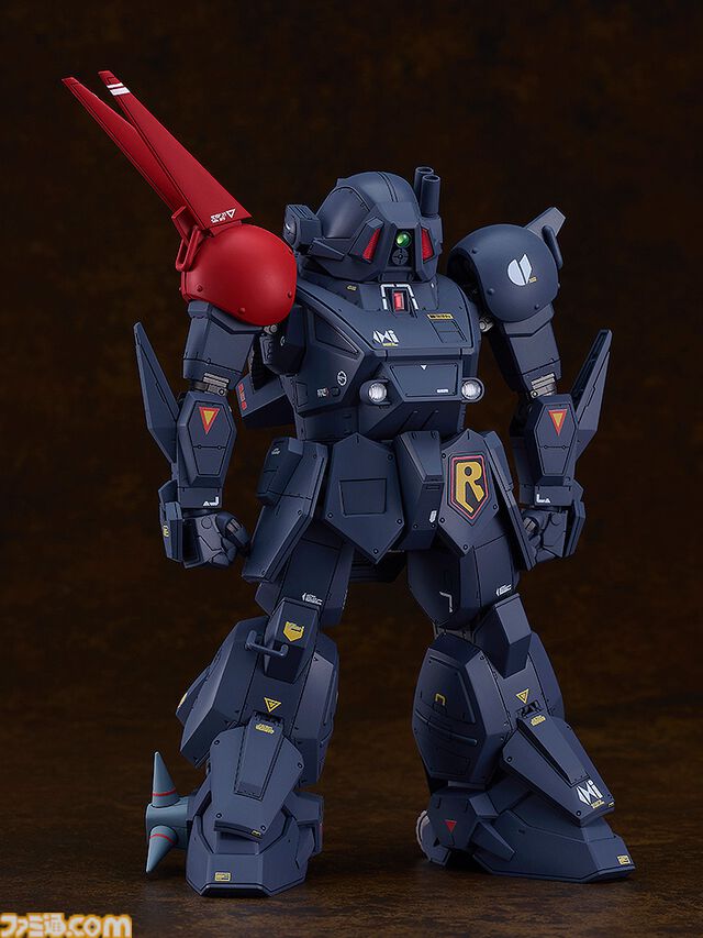 『装甲騎兵ボトムズ』ブラッドサッカーのプラモデルが登場。コックピットも再現され、付属のイプシロンのフィギュアと合わせて飾れる