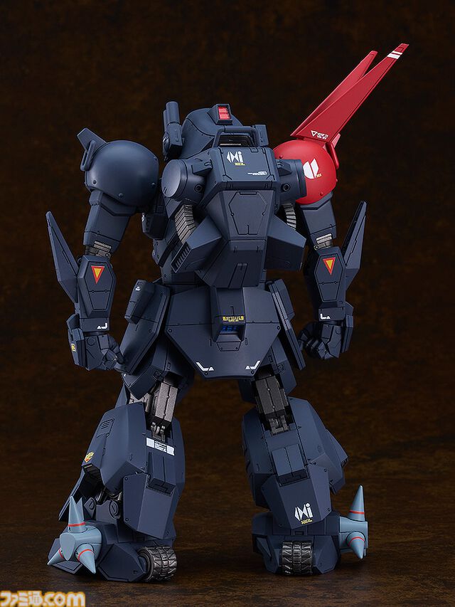 『装甲騎兵ボトムズ』ブラッドサッカーのプラモデルが登場。コックピットも再現され、付属のイプシロンのフィギュアと合わせて飾れる