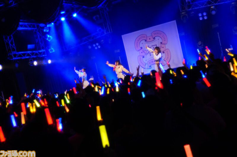 『学マス』デビューライブツアー“初陣追加公演”（新宿）リポート。佑芽の新曲『金の斧、銀の斧、エメラルドの斧』が初披露。Begraziaが初ツアーのフィナーレと2年目の“初陣”を飾る