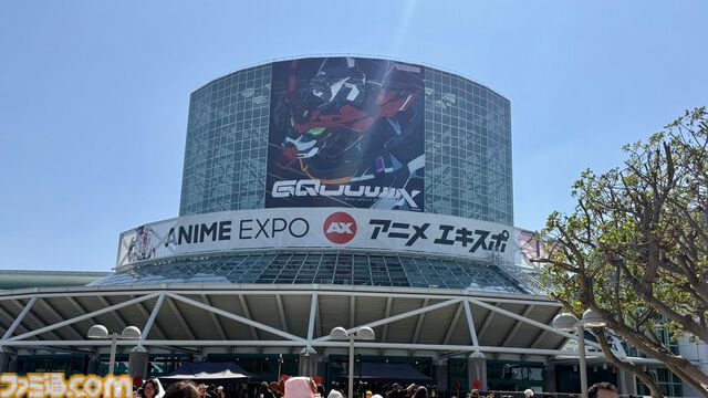 『ガンダム ジークアクス』シャリア・ブルはロサンゼルス現地でも大盛り上がり。鶴巻監督が描きたかったニュータイプを語る。アニメエキスポ2025イベントレポ