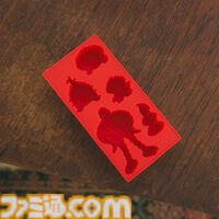 『MOTHER2』どせいさんアイスを作れるアイストレー、サマーズのビーサンなどが登場。夏にぴったりな新グッズが7月17日より発売