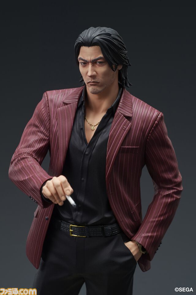 『龍が如く』秋山駿のスタチューフィギュアが11月発売。大金が舞い散るミレニアムタワーの屏風がセガストア特典として付属。桐生フィギュアも再販決定