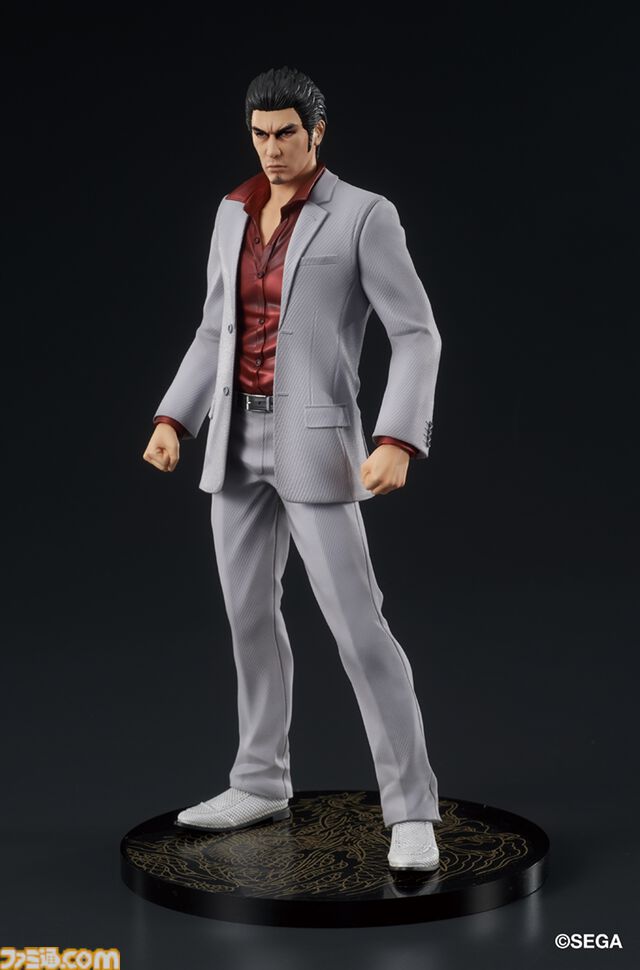 『龍が如く』秋山駿のスタチューフィギュアが11月発売。大金が舞い散るミレニアムタワーの屏風がセガストア特典として付属。桐生フィギュアも再販決定