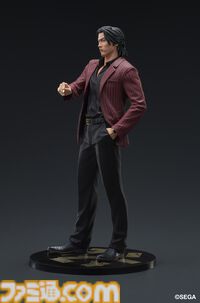 『龍が如く』秋山駿のスタチューフィギュアが11月発売。大金が舞い散るミレニアムタワーの屏風がセガストア特典として付属。桐生フィギュアも再販決定