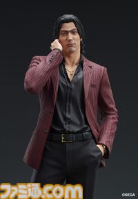 『龍が如く』秋山駿のスタチューフィギュアが11月発売。大金が舞い散るミレニアムタワーの屏風がセガストア特典として付属。桐生フィギュアも再販決定