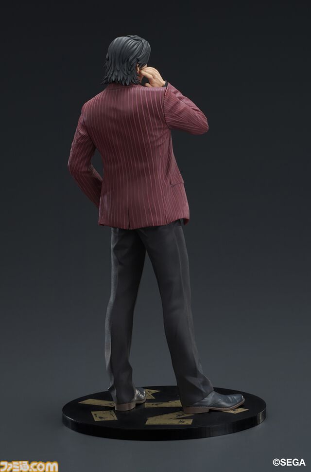 『龍が如く』秋山駿のスタチューフィギュアが11月発売。大金が舞い散るミレニアムタワーの屏風がセガストア特典として付属。桐生フィギュアも再販決定