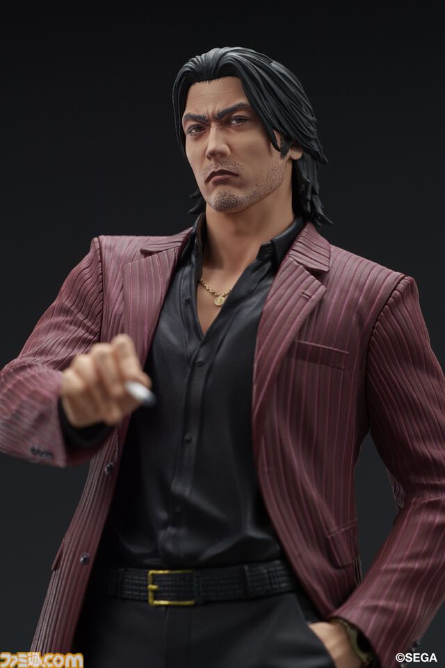 『龍が如く』秋山駿のスタチューフィギュアが11月発売。大金が舞い散るミレニアムタワーの屏風がセガストア特典として付属。桐生フィギュアも再販決定