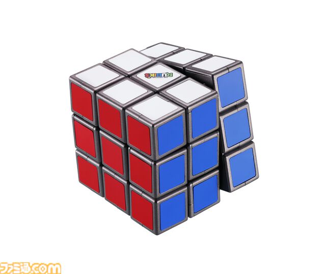 【ルービックキューブ×超合金】50周年×50周年の記念商品が10月より登場。胸部のパネルはロケットパンチギミックが搭載された発射機能付き