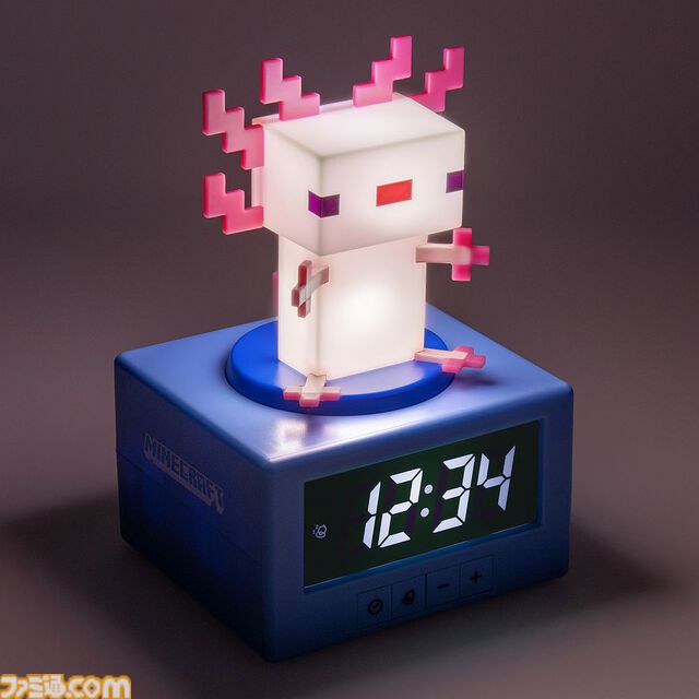 『マイクラ』光るウーパールーパーの目覚まし時計が8月上旬に発売。お金を守るオオカミの貯金箱も11月下旬より登場。ちょこんとした姿がかわいい