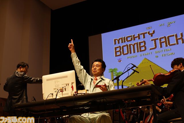“ゲームセンターCXシンフォニー2025”有野課長がオーケストラの生演奏で『マイティボンジャック』に挑戦。有野課長のスーパープレイにコンサートと思えない歓声も！