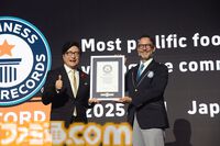 サッカー界のレジェンド、ジーコ緊急参戦でボルテージは最高潮！ “eFootball™シリーズ30周年記念発表会”で、新機能×新規参戦チーム＆レジェンド選手の情報が続々公開