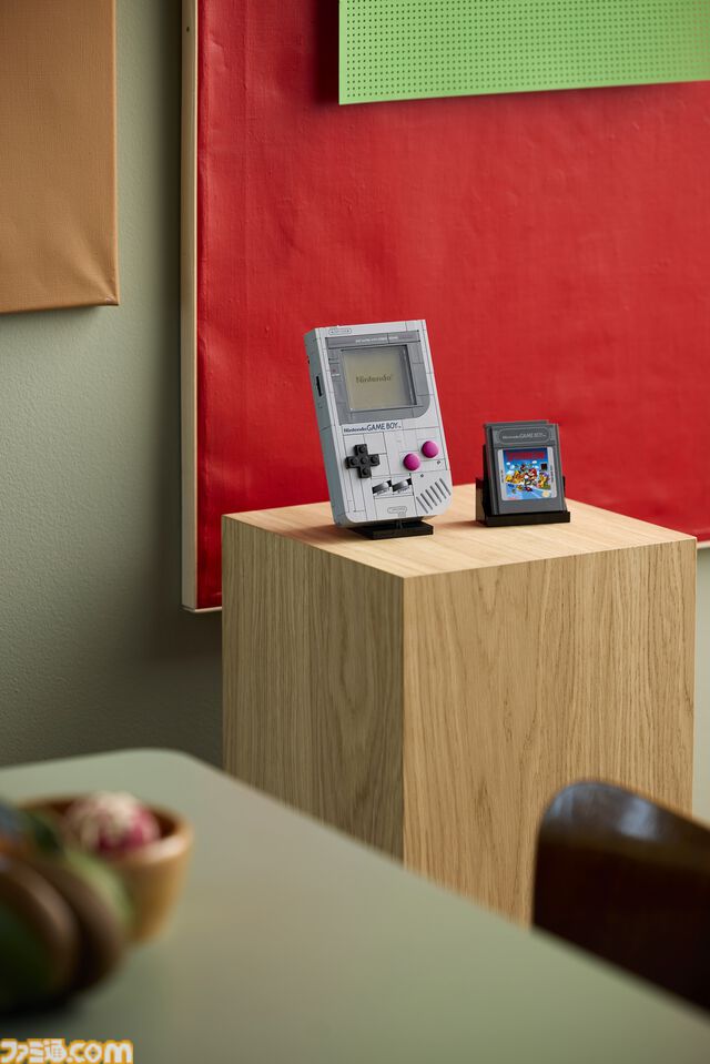 初代ゲームボーイを実物に近いスケールで再現した大人向けレゴが10月1日に発売。7月25日より予約開始、『ゼルダの伝説 夢をみる島』『スーパーマリオランド』も付属