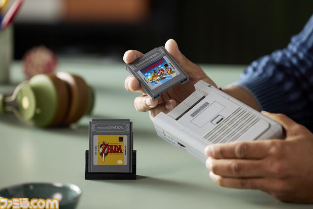 初代ゲームボーイを実物に近いスケールで再現した大人向けレゴが10月1日に発売。7月25日より予約開始、『ゼルダの伝説 夢をみる島』『スーパーマリオランド』も付属