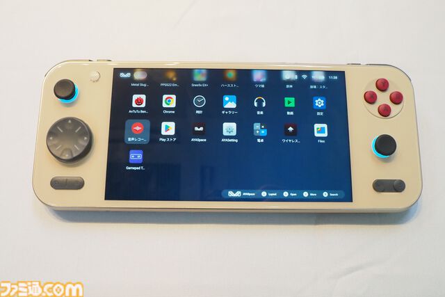 ハンドヘルドタイプのAndroidゲーミングデバイス“AYANEO POCKET S2”が9月下旬発売に。大容量バッテリーだから3Dのゲームもたっぷり遊べる