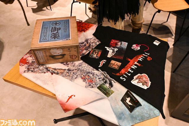『サイレントヒルf』メディアイベント、囲みインタビューの模様をお届け。来場者たちには、美しくもおぞましいケーキも振舞われた……。