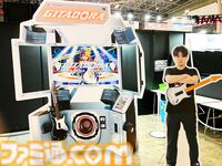 『ギタドラ』SUSURU TV.とのコラボ曲が発表される。BEMANIサウンドチームYvyaとのタッグ曲。本人はギター虹ネ持ち