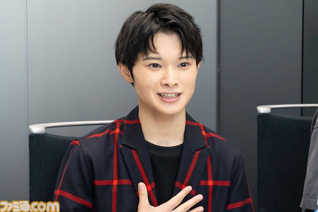 舞台『幻想水滸伝』インタビュー。登場人物の愛しいシーンを取りこぼさない脚本。“中屋敷さんのあまりの熱量でボールペンが壊れた”というエピソードも