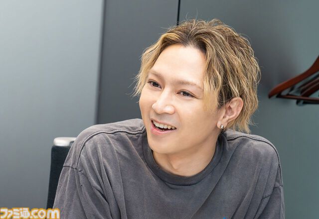舞台『幻想水滸伝』インタビュー。登場人物の愛しいシーンを取りこぼさない脚本。“中屋敷さんのあまりの熱量でボールペンが壊れた”というエピソードも