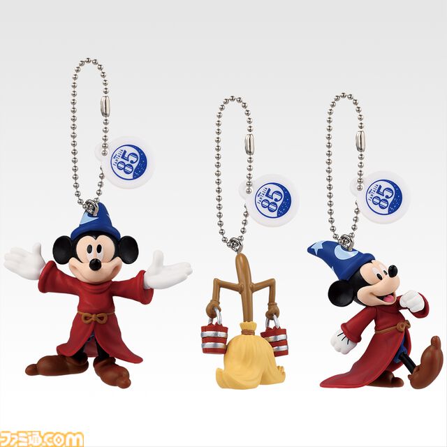 ディズニー映画『ファンタジア』一番くじが本日（8/8）発売。ほうきのミニフィギュアチャームがかわいい。『蒸気船ウィリー』のグッズも登場