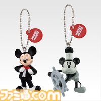 ディズニー映画『ファンタジア』一番くじが本日（8/8）発売。ほうきのミニフィギュアチャームがかわいい。『蒸気船ウィリー』のグッズも登場