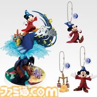 ディズニー映画『ファンタジア』一番くじが本日（8/8）発売。ほうきのミニフィギュアチャームがかわいい。『蒸気船ウィリー』のグッズも登場