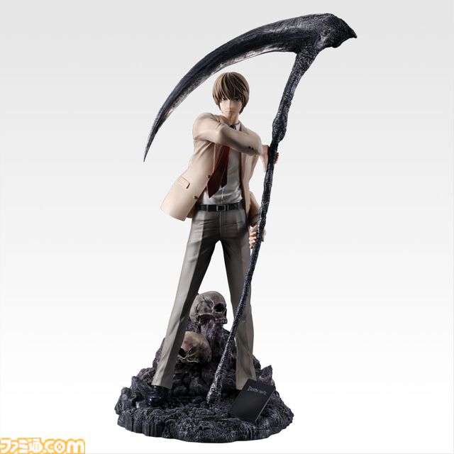 『デスノート』鎌を持つ“夜神月”、おなじみの座り方の“L”と表紙イラストをイメージしたフィギュアが登場。新作一番くじの賞品が先行公開
