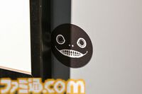 【ネタバレ注意】『NieR』シリーズ15周年展覧会が開幕！ 等身大2Bやママなどの立体物、思い出のシーンやセリフ、多数の関係者コメントなど、さまざまな形で作品の“記録”を展示。最後の“思い出の場所”は必見