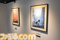 【ネタバレ注意】『NieR』シリーズ15周年展覧会が開幕！ 等身大2Bやママなどの立体物、思い出のシーンやセリフ、多数の関係者コメントなど、さまざまな形で作品の“記録”を展示。最後の“思い出の場所”は必見