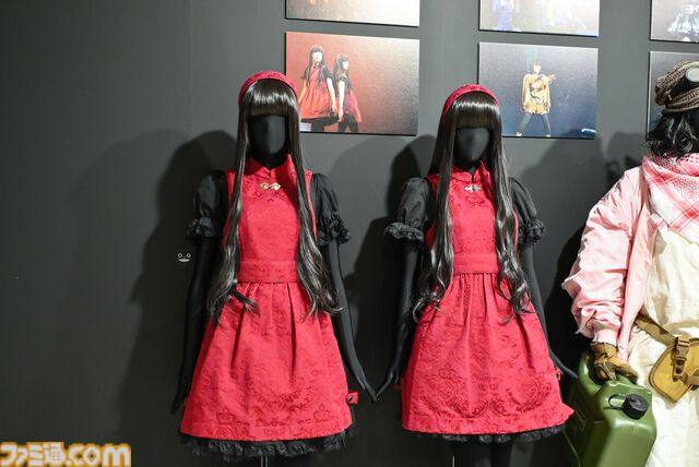 【ネタバレ注意】『NieR』シリーズ15周年展覧会が開幕！ 等身大2Bやママなどの立体物、思い出のシーンやセリフ、多数の関係者コメントなど、さまざまな形で作品の“記録”を展示。最後の“思い出の場所”は必見