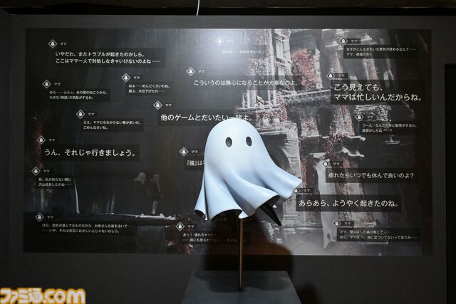 【ネタバレ注意】『NieR』シリーズ15周年展覧会が開幕！ 等身大2Bやママなどの立体物、思い出のシーンやセリフ、多数の関係者コメントなど、さまざまな形で作品の“記録”を展示。最後の“思い出の場所”は必見