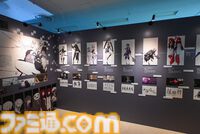【ネタバレ注意】『NieR』シリーズ15周年展覧会が開幕！ 等身大2Bやママなどの立体物、思い出のシーンやセリフ、多数の関係者コメントなど、さまざまな形で作品の“記録”を展示。最後の“思い出の場所”は必見