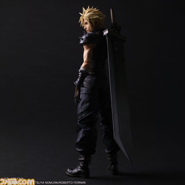 『FF7 リバース』クラウド・ストライフが“PLAY ARTS真”になって登場。自由度の高いポーズがつけられるアクションフィギュア。バスターソードにはめ込めるマテリアも付属