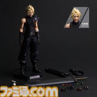 『FF7 リバース』クラウド・ストライフが“PLAY ARTS真”になって登場。自由度の高いポーズがつけられるアクションフィギュア。バスターソードにはめ込めるマテリアも付属