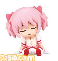 『まどマギ』まどか、ほむら、マミたちが肩ズンFig.に登場。すやすや眠る3人とキュゥべえの表情がかわいい【9月中旬発売】