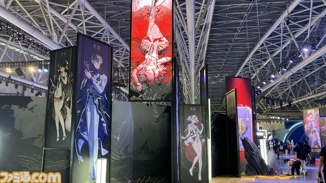 『鳴潮』『パニグレ』お祭イベント“KURO FEST”をレポート。再現度が高すぎるリナシータの舞台、高クオリティなカルテジアたちのコスプレイヤーとの写真撮影など最高の思い出がここに